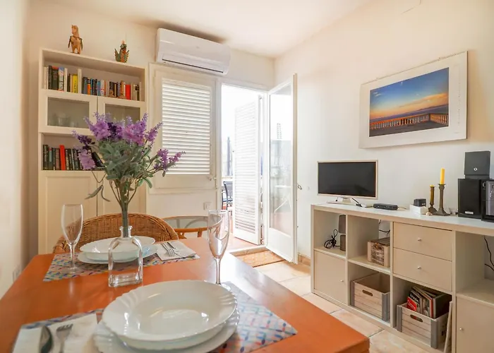 Gladiator By Hello Homes Apartment