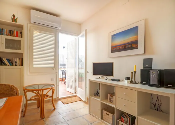 Gladiator By Hello Homes Apartment